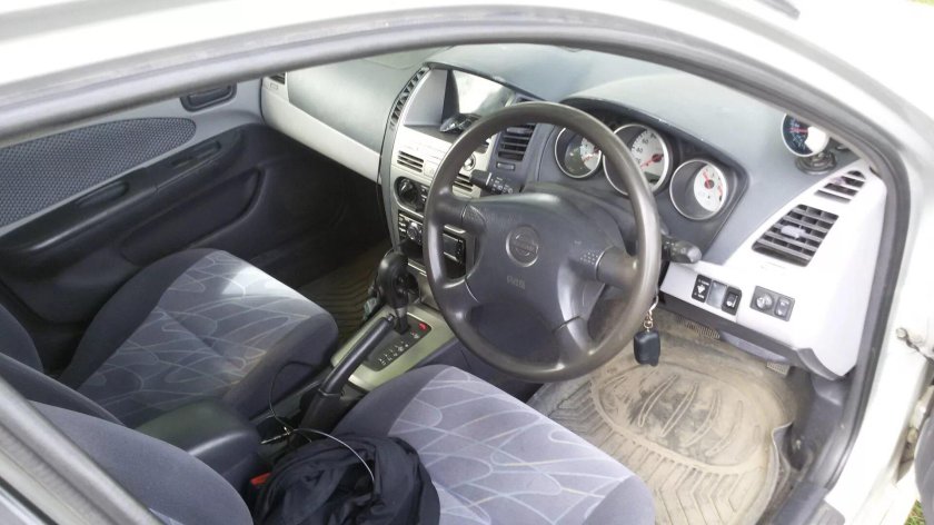 Nissan Wingroad y11 салон