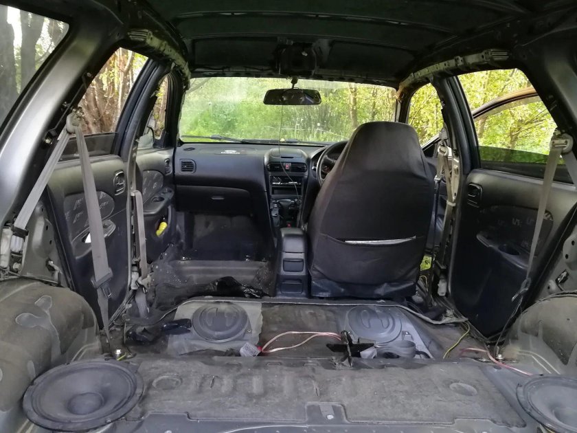 Nissan Wingroad 1999 салон