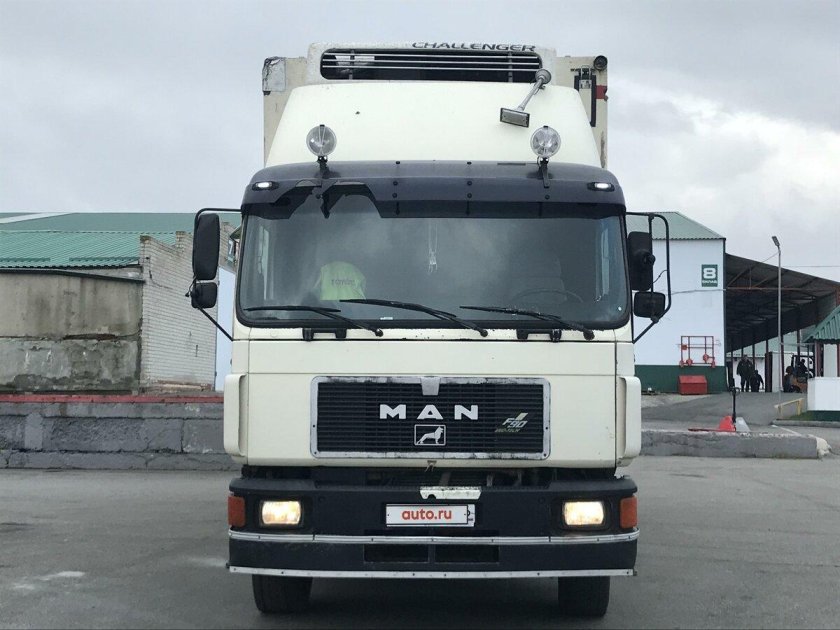 Ман ф2000 Командор