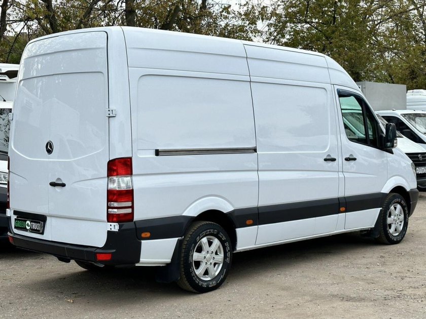 Белый Спринтер