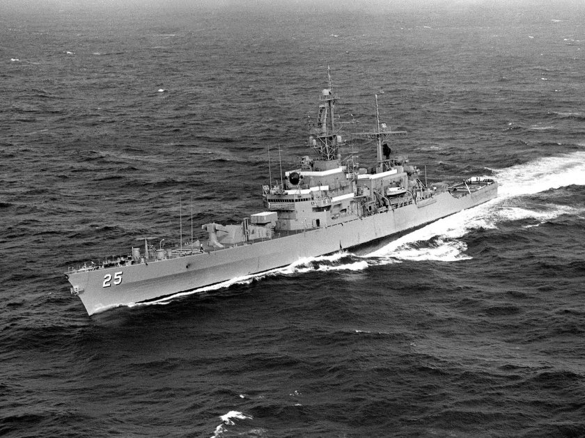 USS Bainbridge cgn25