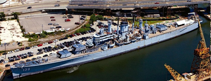 Крейсер USS Salem