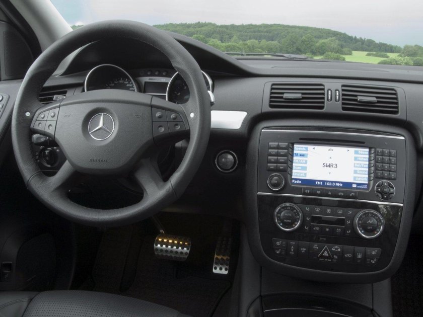 Mercedes Benz r class AMG