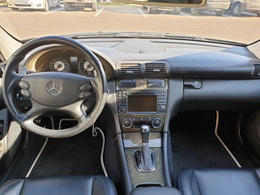 Mercedes-Benz w203 салон