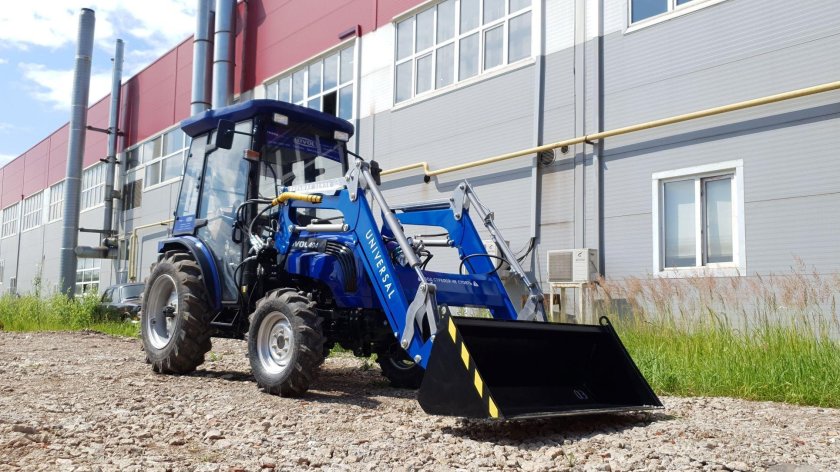 Трактор Ловол 404