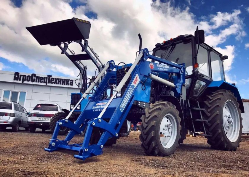 МТЗ-82.1 С погрузчиком универсал 800.