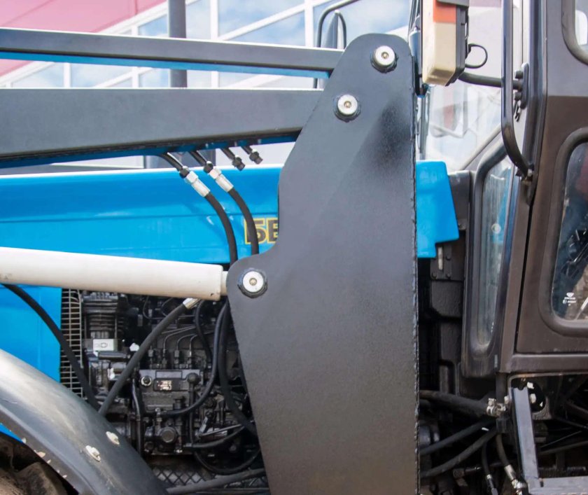 Погрузчик навесной фронтальный "универсал 800б"