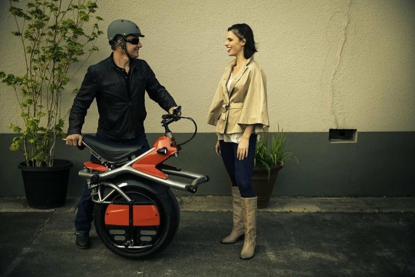 Моноцикл с сидкньем и рулём