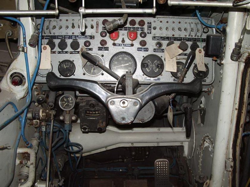 Кабина мехвода БМП 1