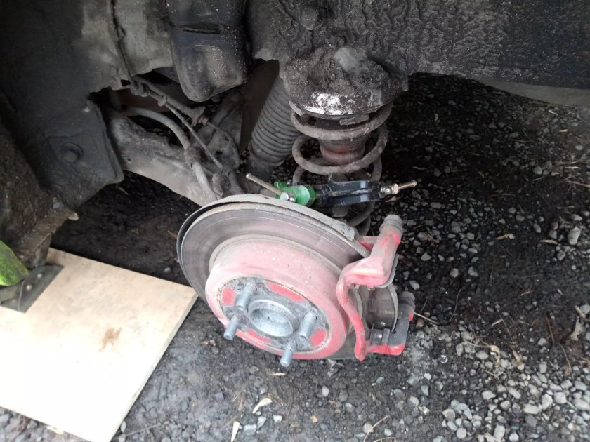 Задний суппорт Хендай Солярис