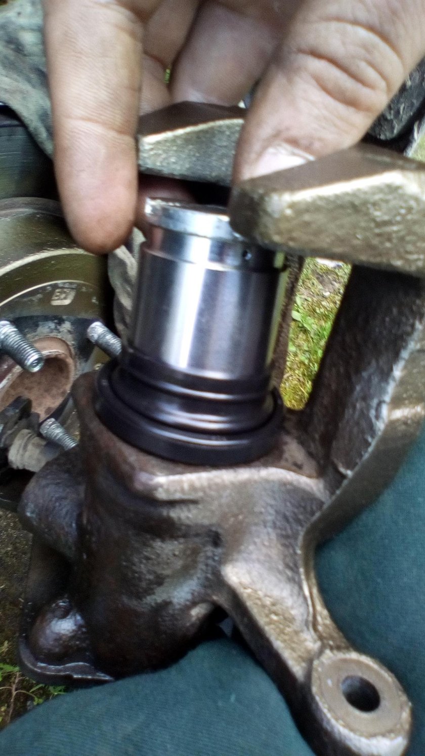 Утопить тормозной поршень Hyundai Solaris задний