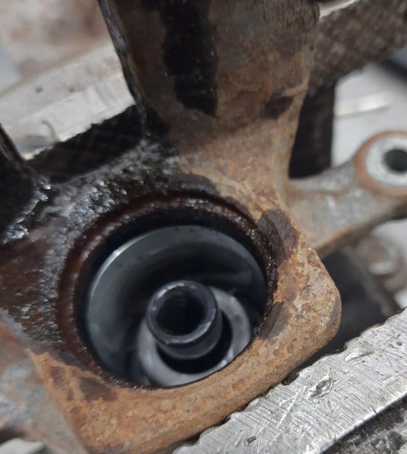 Ремонт заднего суппорта Солярис