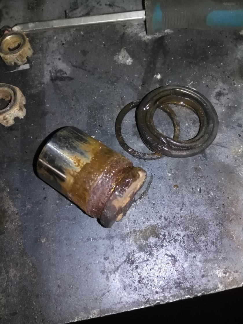 Поршень заднего суппорта Hyundai Solaris