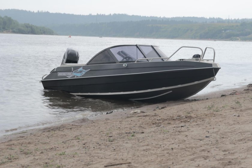 Лодка Орион 46д