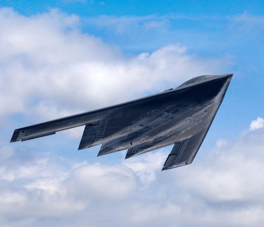 Стелс-бомбардировщик b-21 Raider