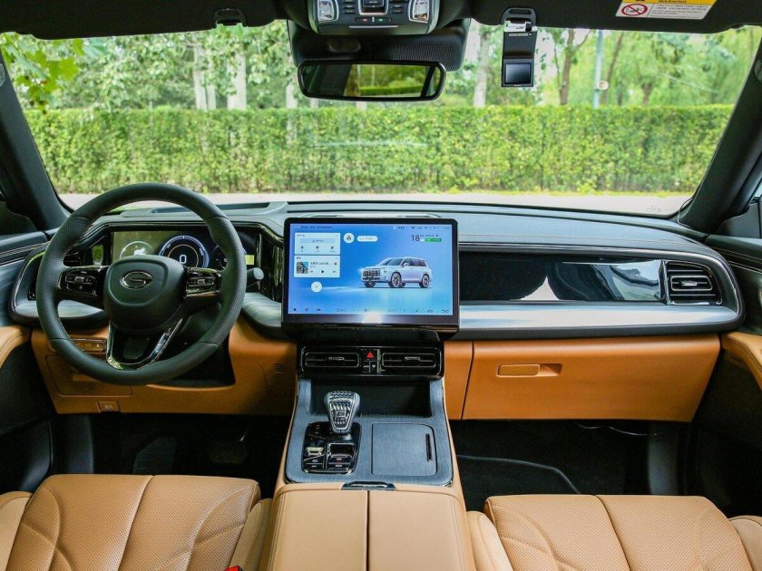 Машина 2024 внедорожник GAC салон