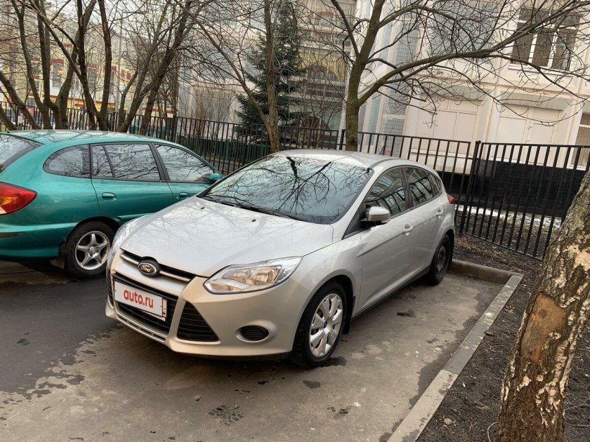 Кашира фокус 3 2011 белый госномер *818*