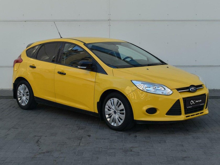 Фокус 3 2017 желтый хэтчбек