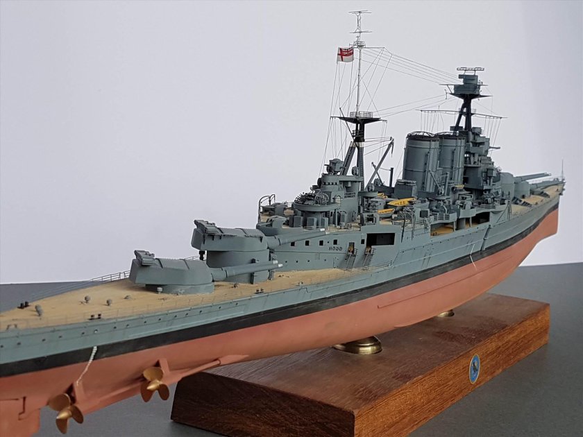 HMS Hood 1:200