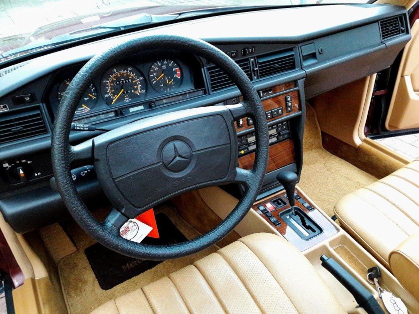 Mercedes-Benz 190e 1986