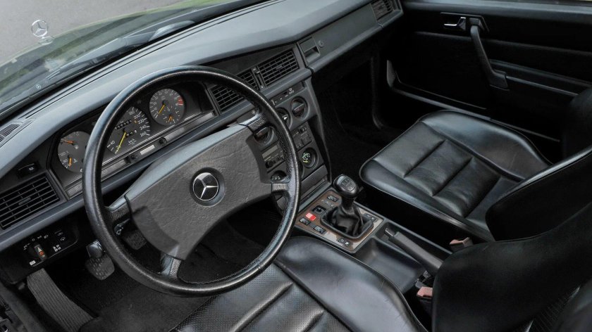 Mercedes Benz w201 Interior