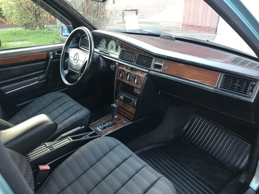 Mercedes Benz w201 салон