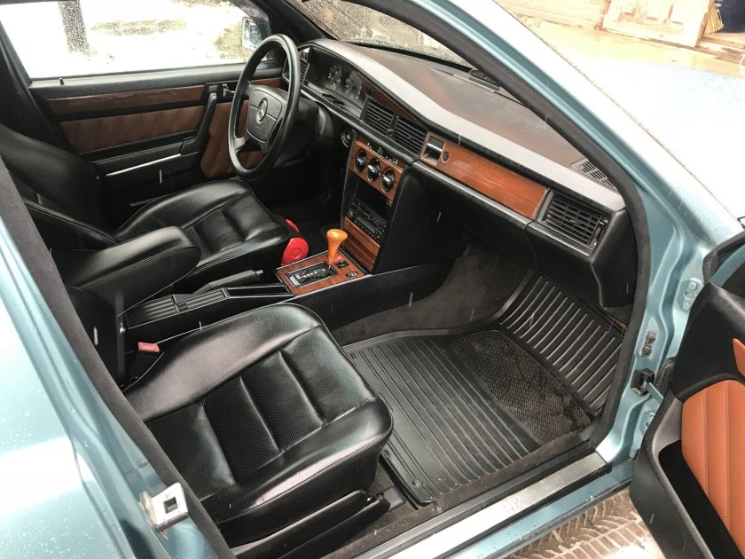 Mercedes Benz w201 салон