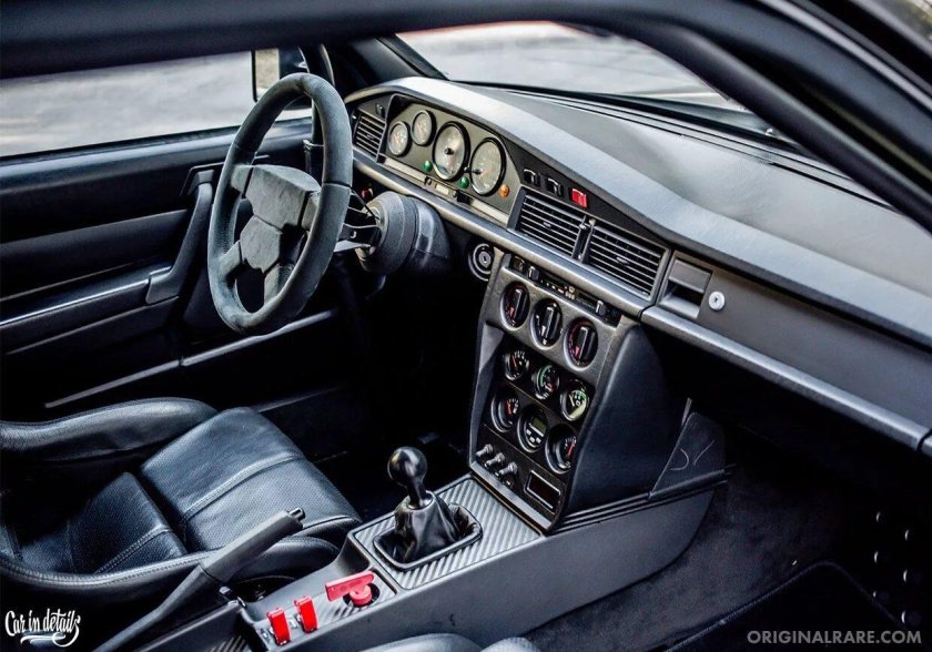 Мерседес 190 Эво 2 салон