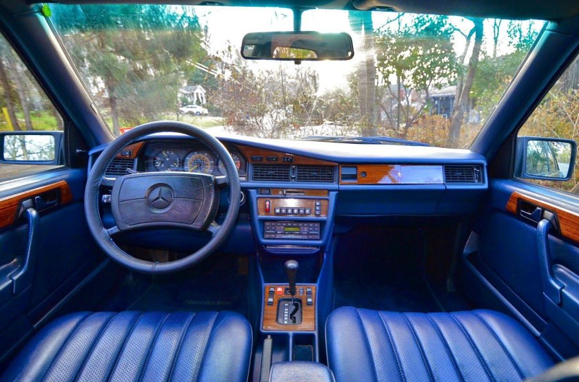 190 Мерседес салон универсал