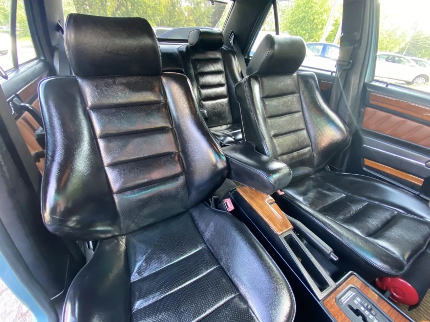 Кожаный салон Мерседес 190