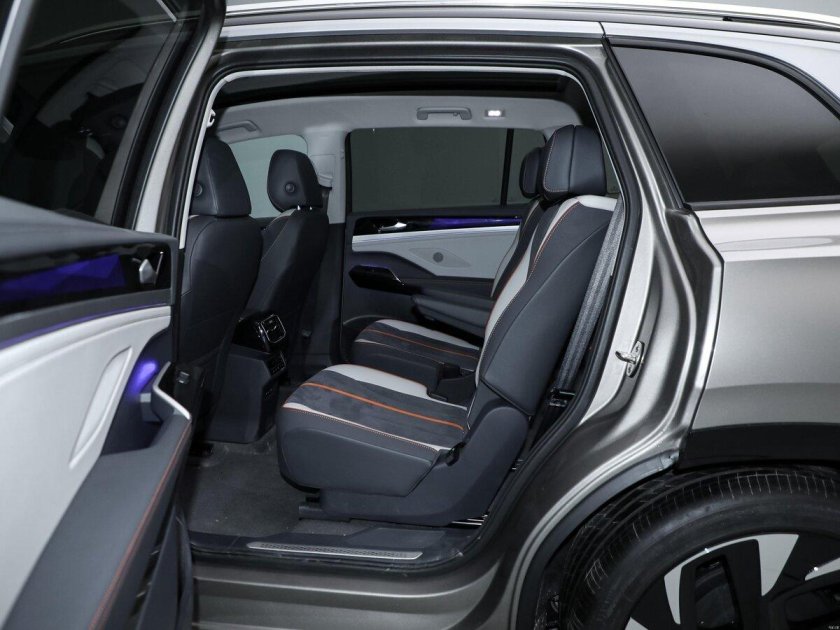 E-hs9 4 Seats flagship LR