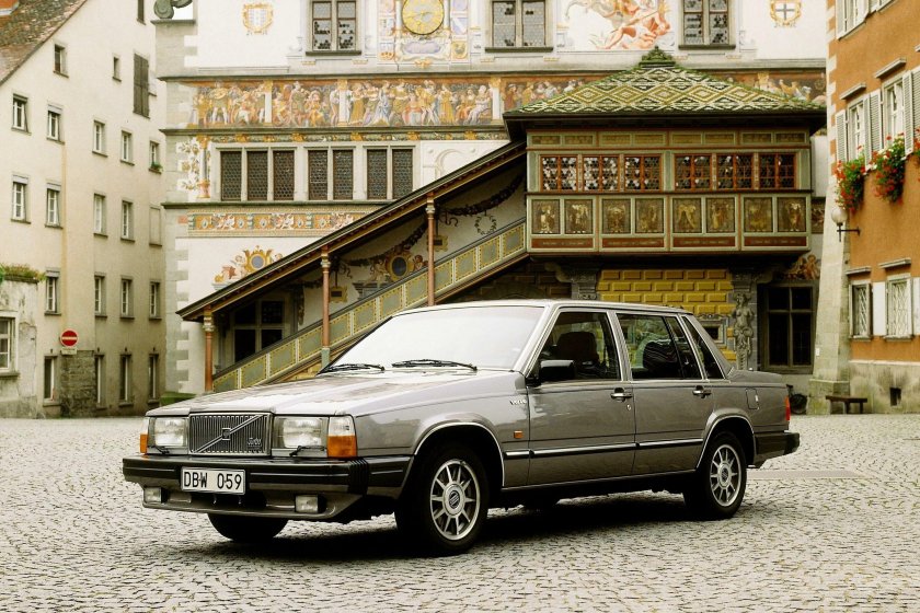 Volvo 760 седан