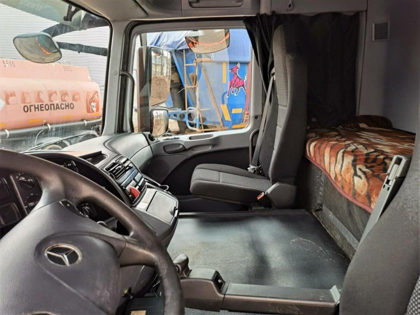 Мерседес Actros 1841