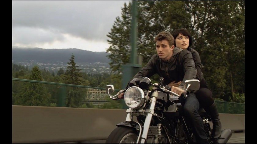 Трон фильм мотоцикл