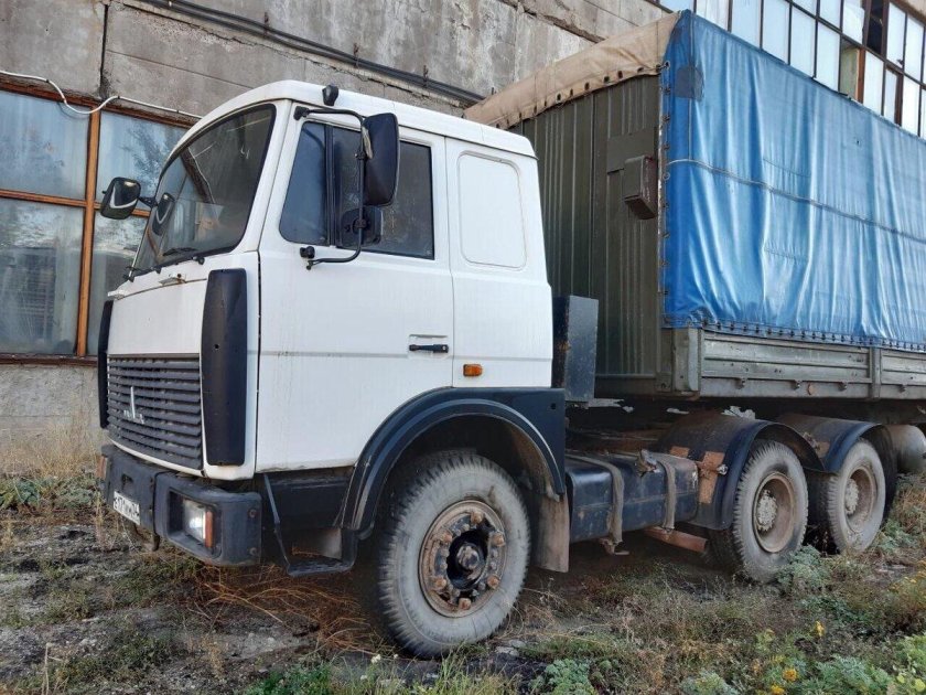 МАЗ 64229