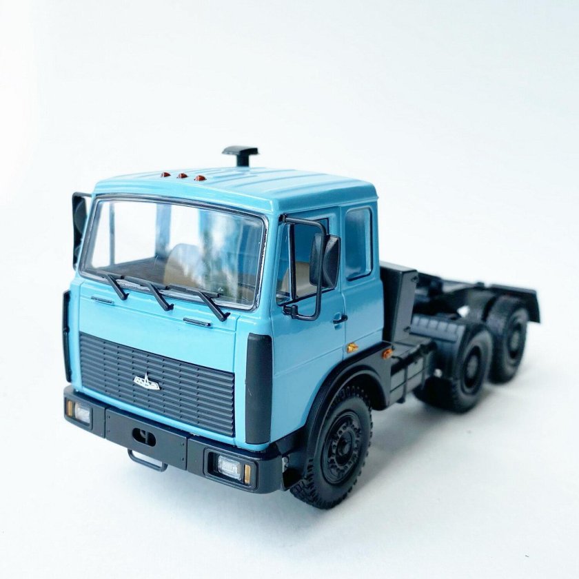 МАЗ 64221 седельный тягач