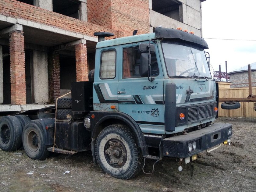 МАЗ 6422а8-(332)