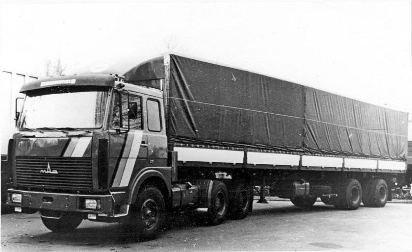 МАЗ 64229 С полуприцепом