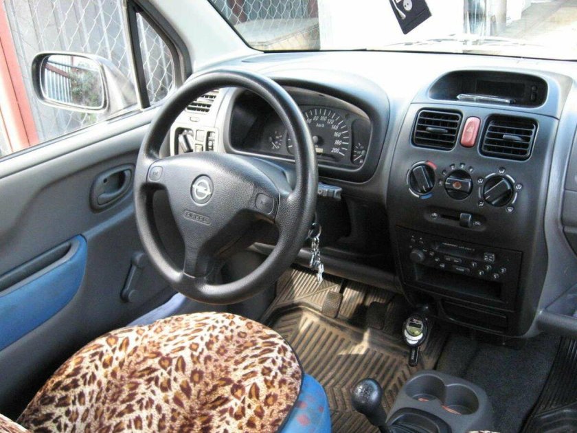 Opel Agila 2001