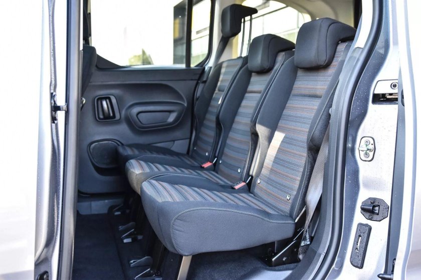 Opel Combo Life салон