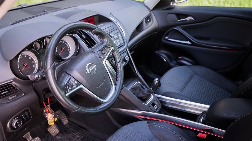 Opel Zafira Tourer 2013