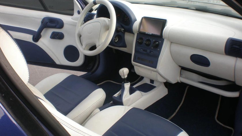 Opel Tigra 1995 салон