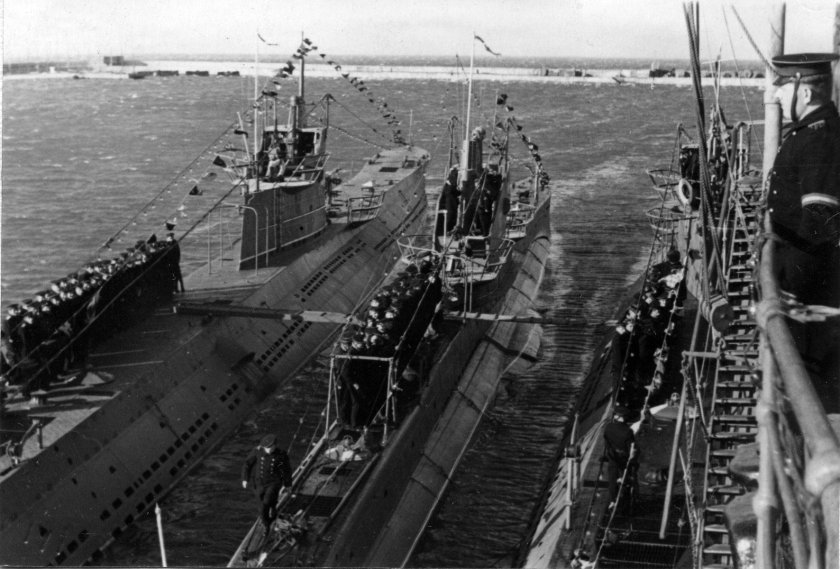 Подводная лодка Ленинец л-4