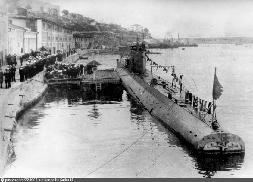 Подводная лодка гарибальдиец