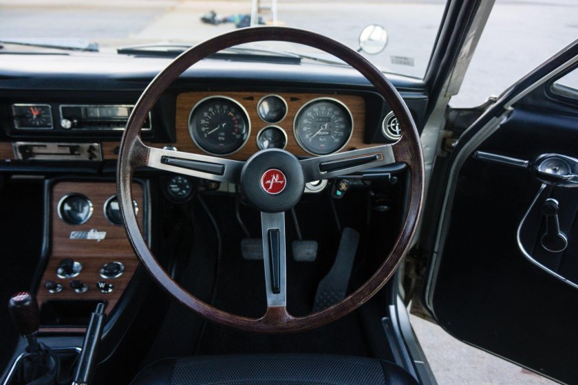 Nissan Skyline 2000 gt-r