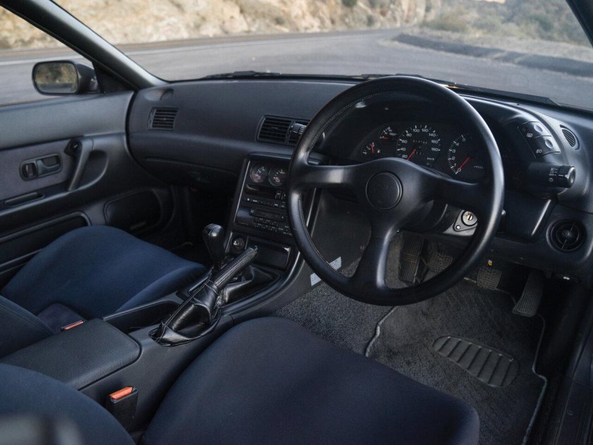 Nissan Skyline r32 салон