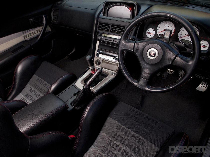 Nissan Skyline GTR 34 салон