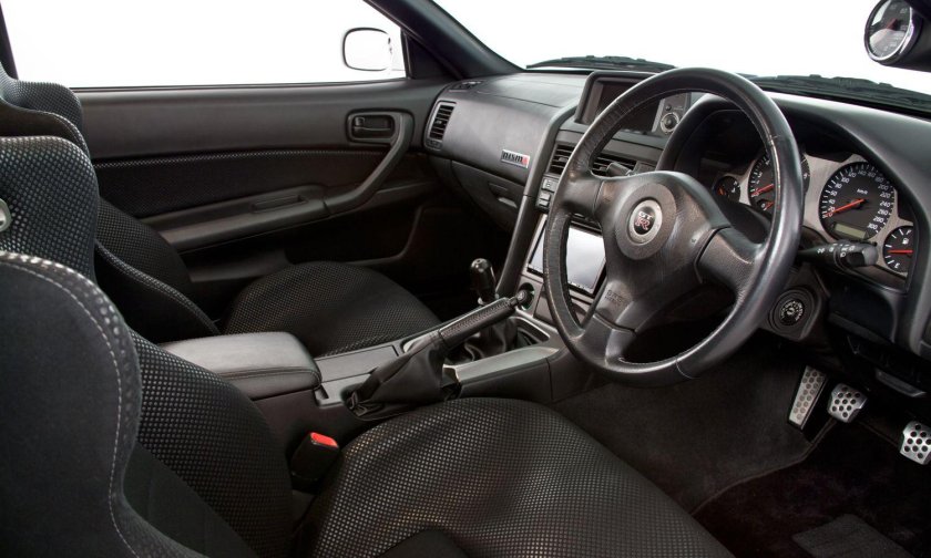 Nissan Skyline GTR 34 салон