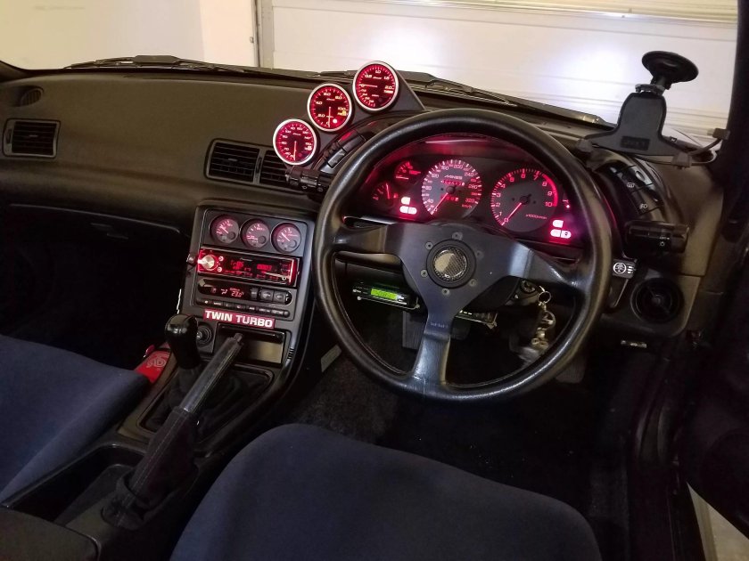 Nissan Skyline GTR r32 салон