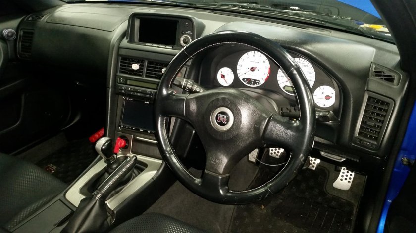 Skyline r34 GTR салон